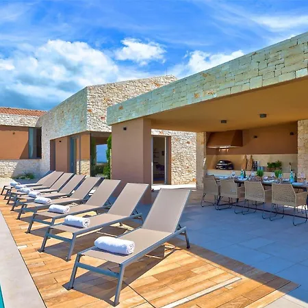 Luxury With A Swimming Pool Brtonigla, Novigrad - 26966 Brtonigla